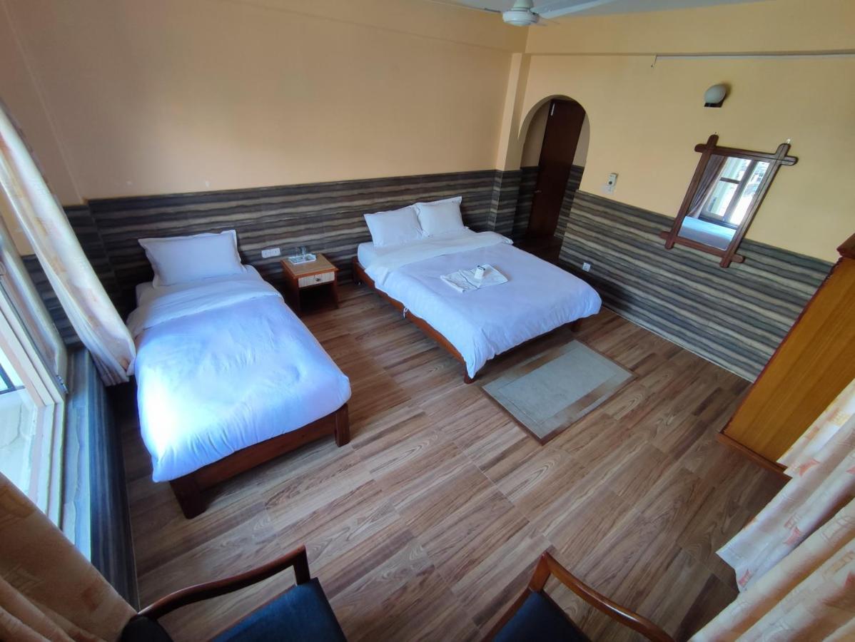 The Mountain House Otel Pokhara Dış mekan fotoğraf