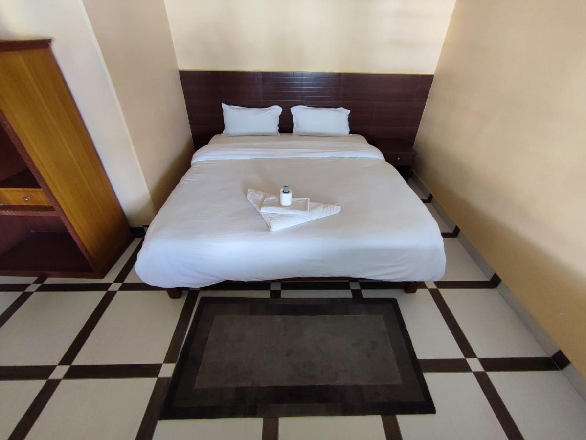 The Mountain House Otel Pokhara Dış mekan fotoğraf