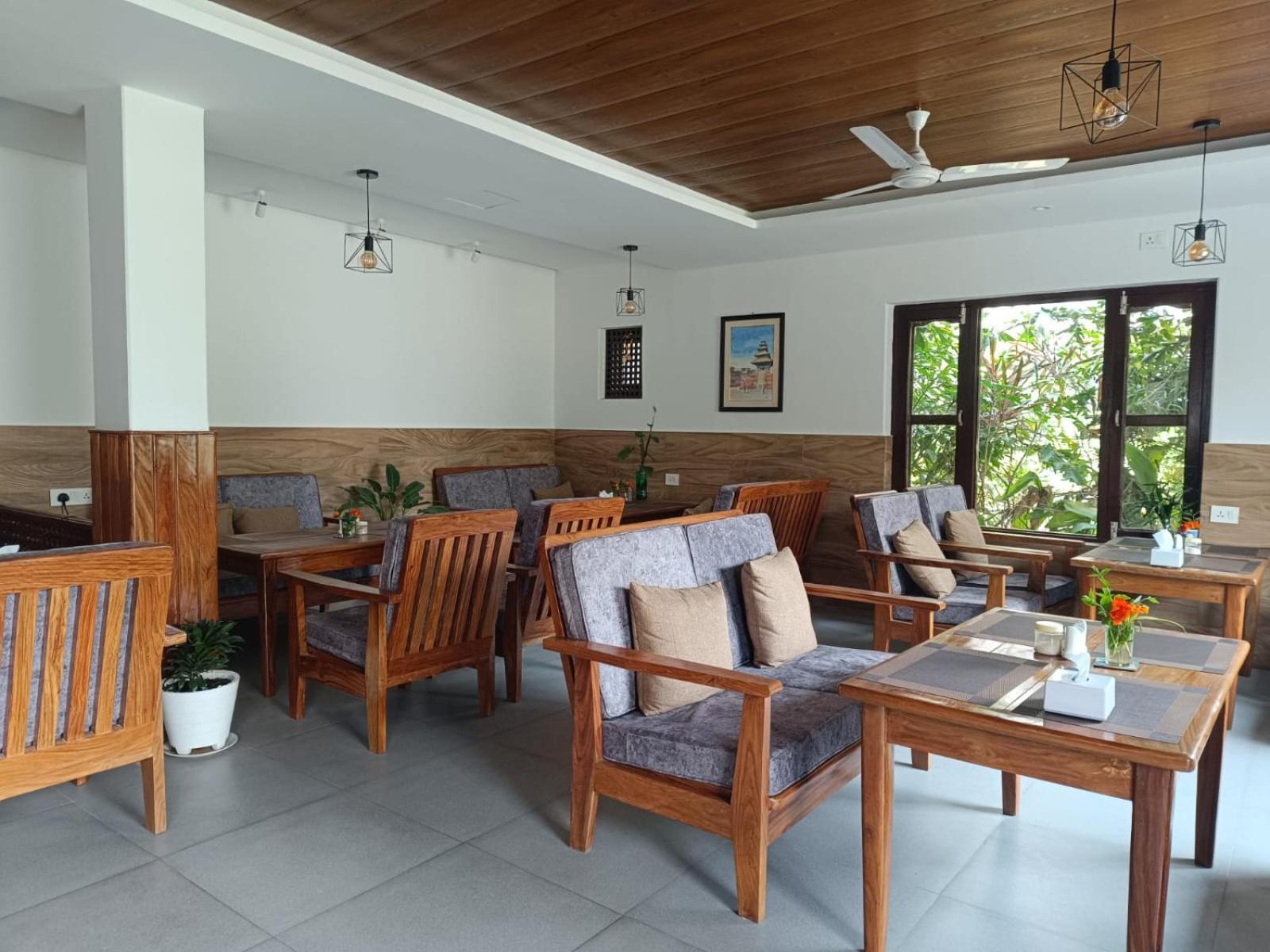 The Mountain House Otel Pokhara Dış mekan fotoğraf