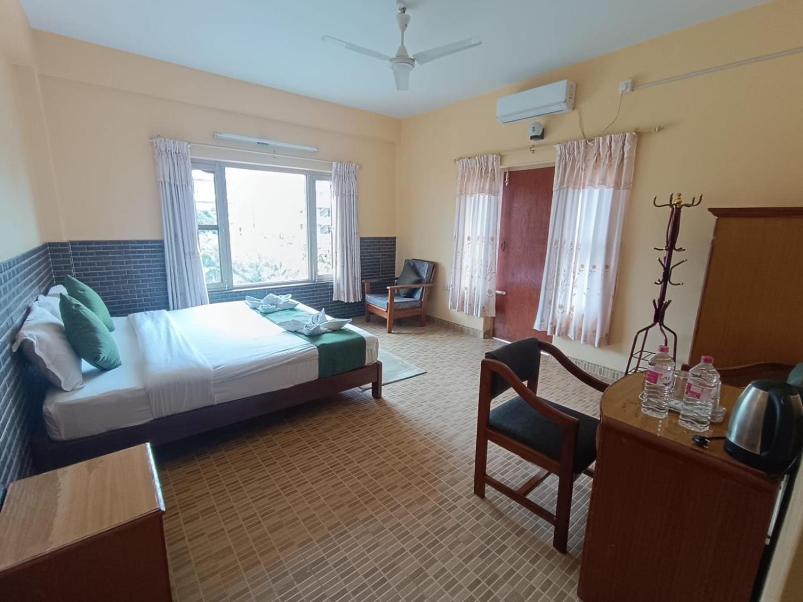 The Mountain House Otel Pokhara Dış mekan fotoğraf