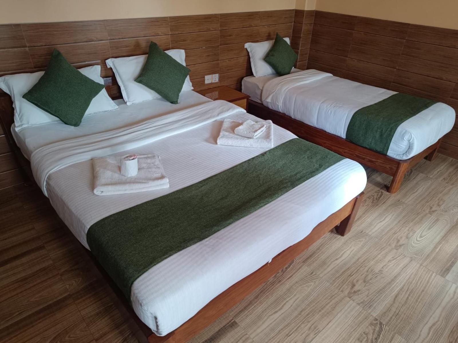 The Mountain House Otel Pokhara Dış mekan fotoğraf